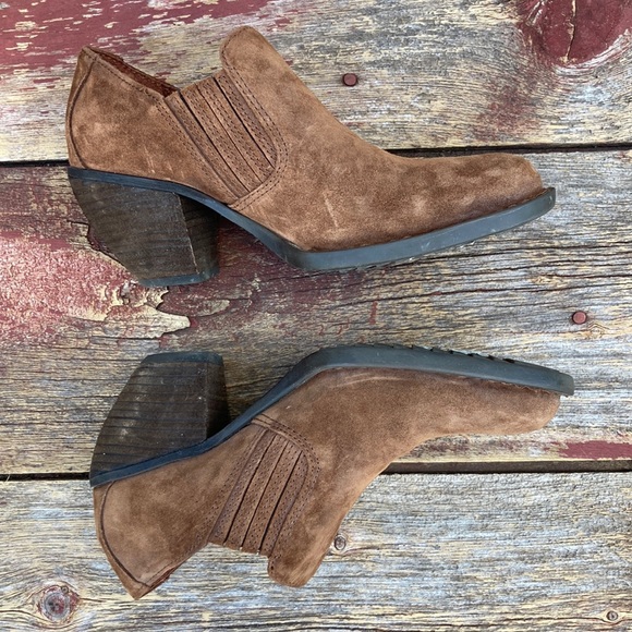 🌸Born Fredrika ankle ankle bootie 🌸 - Picture 6 of 12